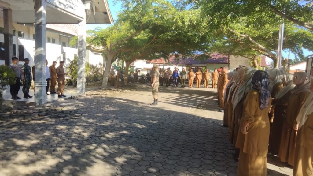 Perkuat Sinergi Lintas Instansi, Koramil Teunom Ikuti Apel Gabungan di Kantor Camat