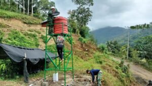 Kapasitas Penampungan Ditambah, Tandon Terpasang di Tower Sumur Bor Desa Pattuku
