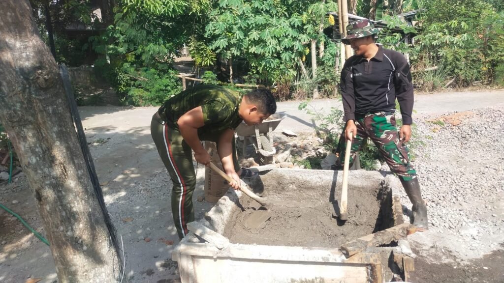 Pekerjaan Bersama TNI dan Warga Hasilkan Tempat Wudhu di Parang Joro