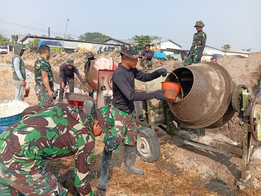 Kolaborasi Berkelanjutan Antara Warga dan Aparat Tampak di Parangjoro