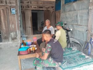 Pembicaraan Soal Rumah Tidak Layak Huni di Tengah Istirahat Satgas TMMD di Dukuh Sudimoro