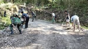 Manual Ratakan Jalan Pattuku, Bukti Gotong Royong Tetap Hidup