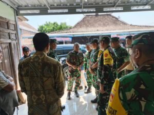 Wasev Cek Progres RTLH Parangjoro, Kadispenad Nilai Kualitas Pengerjaan